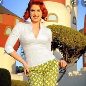 PUG WHITE LAUREN TOP